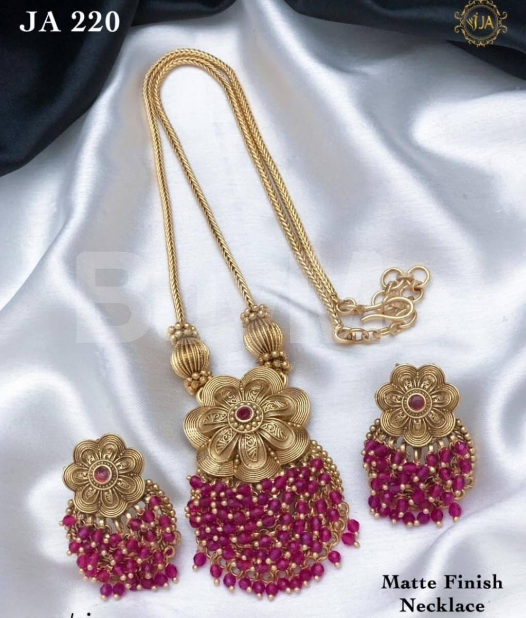 NECKLACE WITH MAROON BEADS - JA JEWELLERY