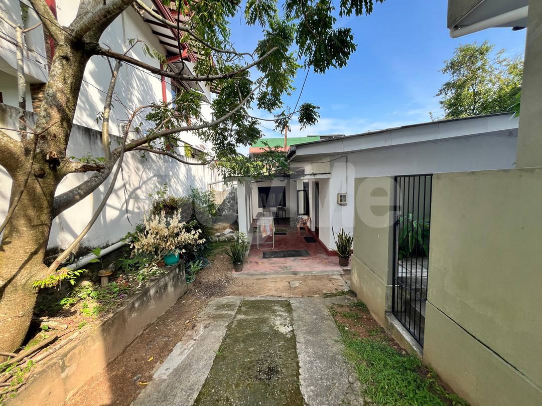 LAND FOR SALE WITH AN OLD HOUSE