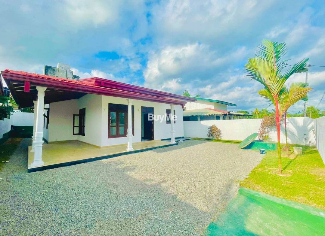 FULL MODERN HOUSE FOR SALE IN NUGEGODA ROUNDARAKA NEAR HOMAGAMA HALBARAWA BUS ROAD