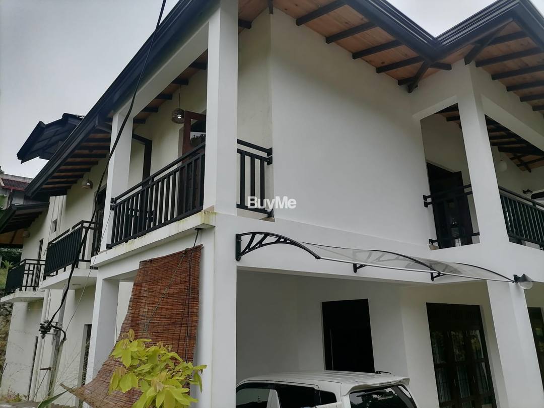 LUXURY HOUSE AVAILABLE FOR SALE IN KANDY - POLGOLLA
