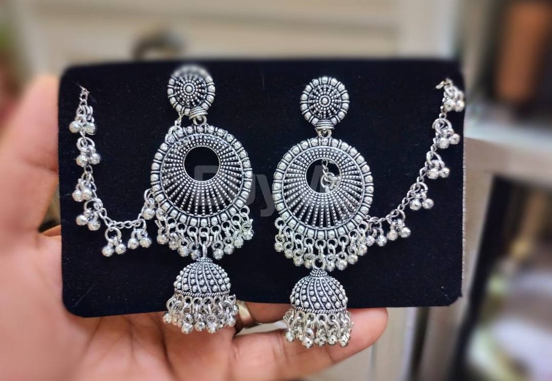JUMKI MAATTAL EARRING - SILVER
