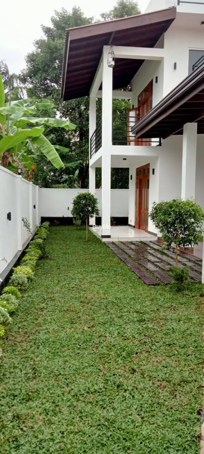 3 STORY HOUSE FOR SALE IN NIVANDAMA,JA ELA