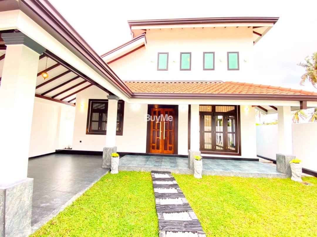BRAND NEW LUXURY COMPLETE HOUSE FOR SALE IN THIMBIRIGASKATUWA, KADIRANA