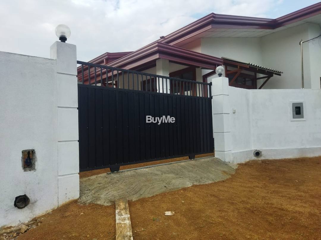 FULLY EQUIPPED MODERN HOUSE IN HOMAGAMA VATARAKA MODULA