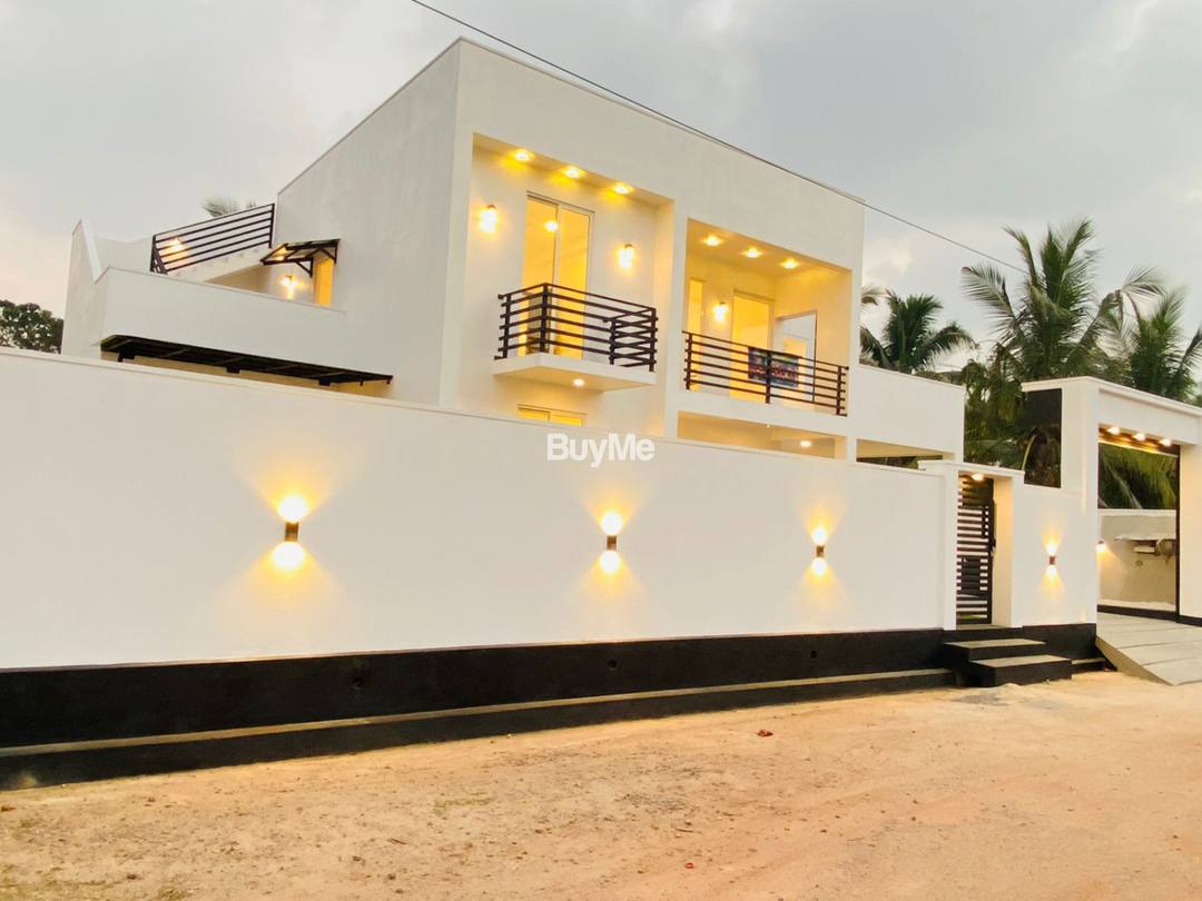 BRAND NEW COMPLETE HOUSE FOR SALE IN KANDAWALA, NEGOMBO