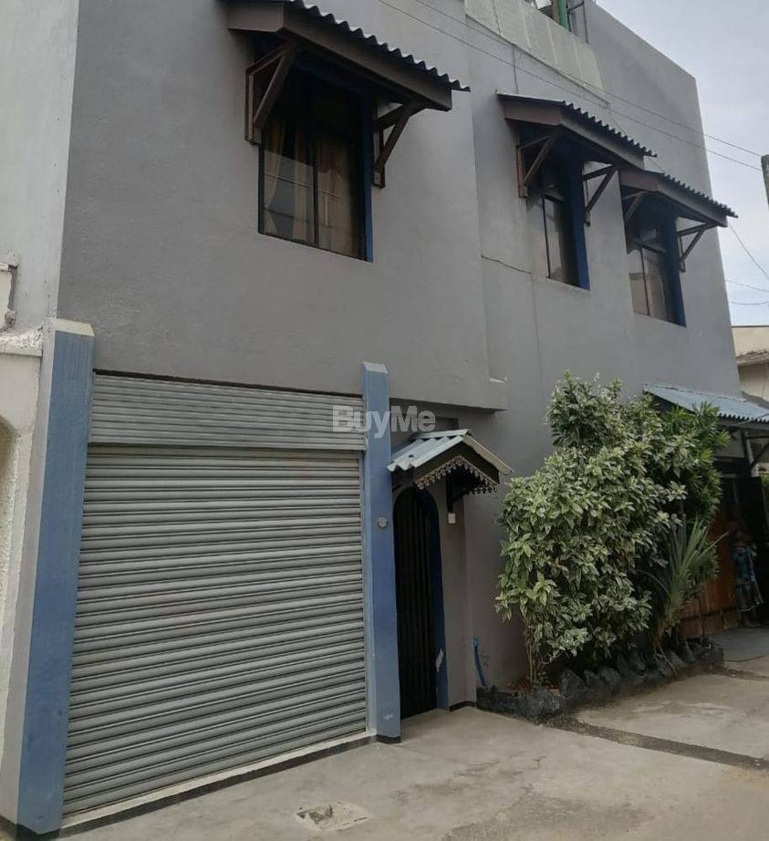 LUXURY TWO STOREY HOUSE FOR SALE IN BAMBALAPITYA