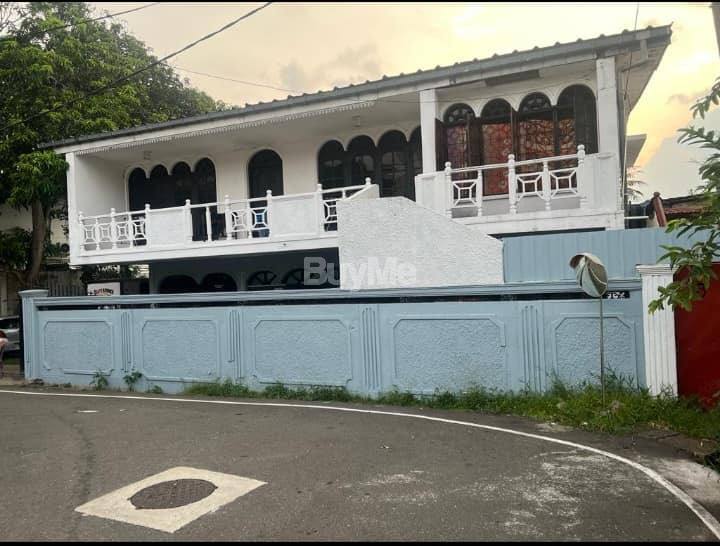 LUXURY TWO STOREY HOUSE FOR SALE IN DEHIWALA