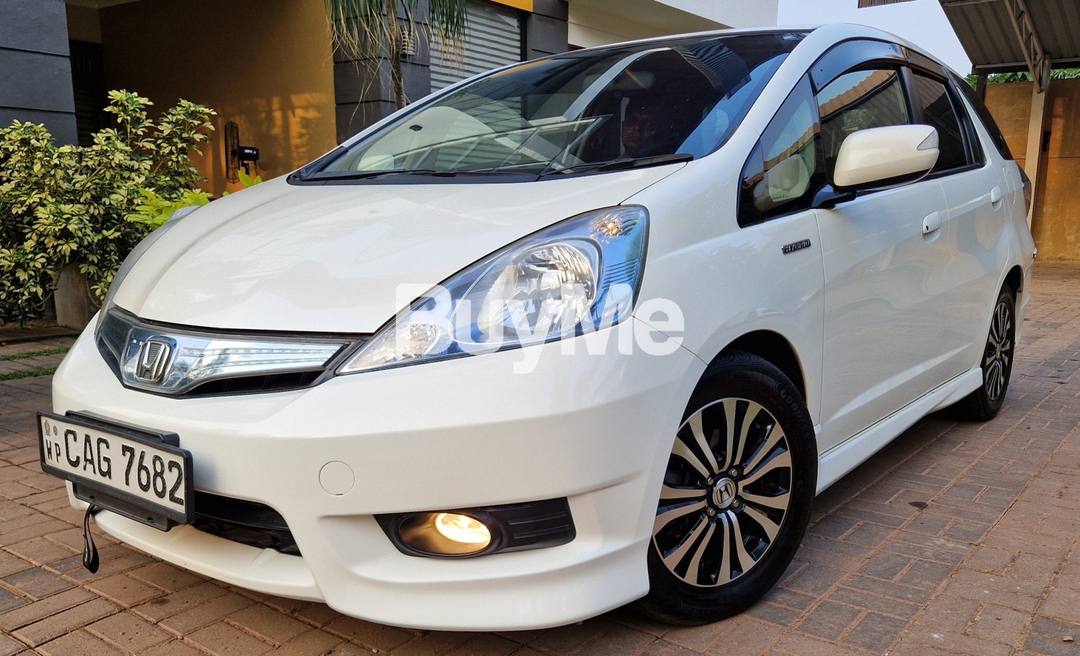 HONDA FIT SHUTTLE - 2013