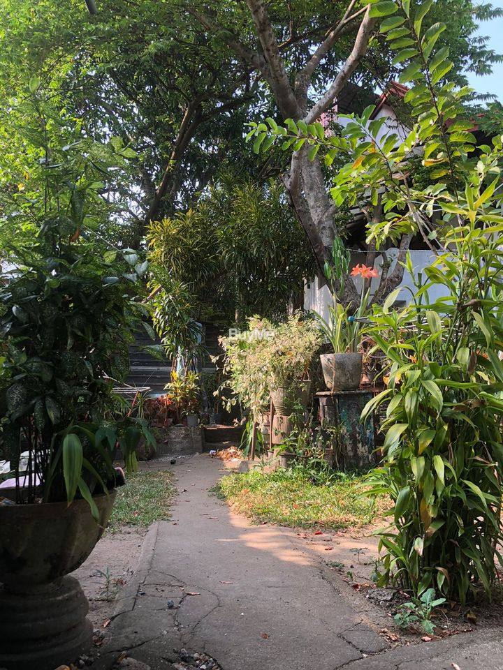 HOUSE FOR SALE (LAND VALUE ) IN BORALESGAMUWA BELLANWILA