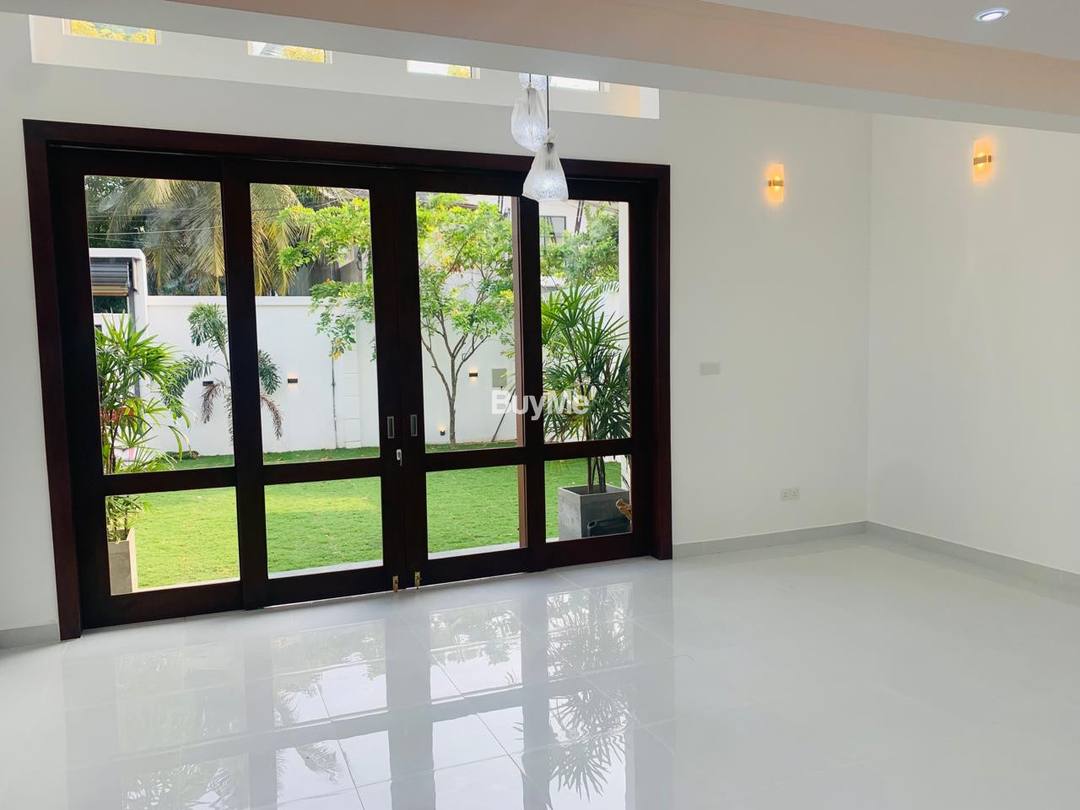 BRAND NEW SUPER LUXURY HOUSE FOR SALE IN ATHURUGIRIYA