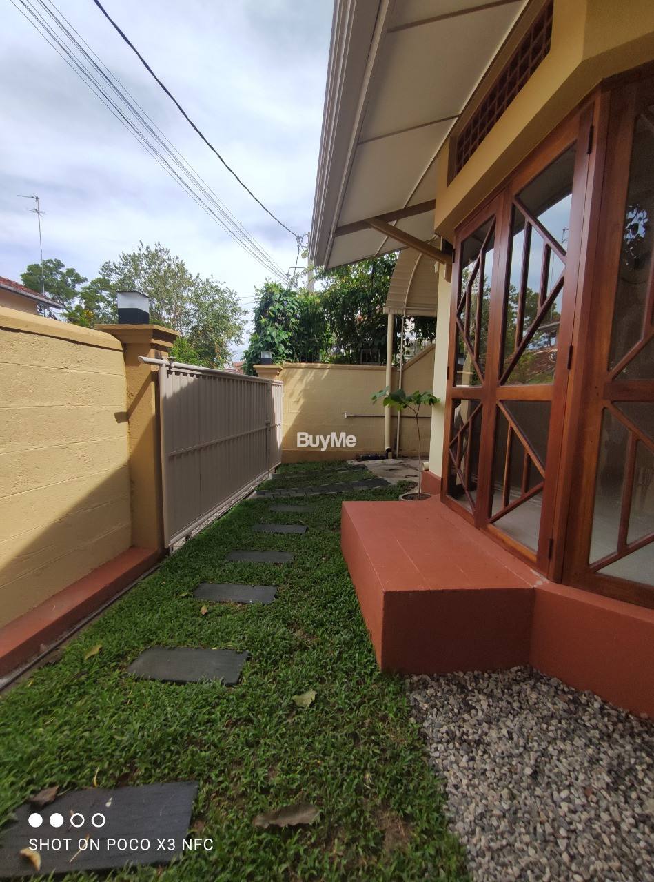 SINGLE STORY LUXURY HOUSE FOR SALE IN NUGEGODA