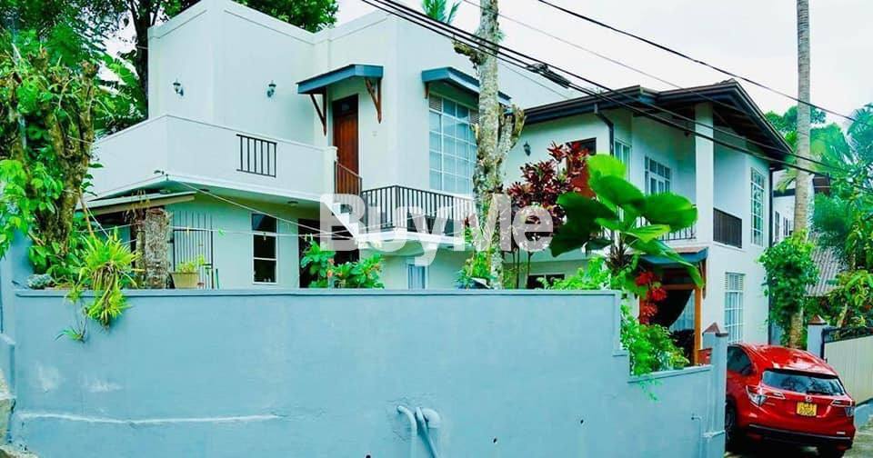 LUXURY HOUSE AVAILABLE FOR SALE IN KANDY (PERADENIYA)