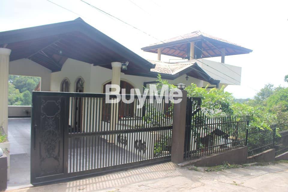 LUXURY HOUSE AVAILABLE FOR SALE IN KANDY