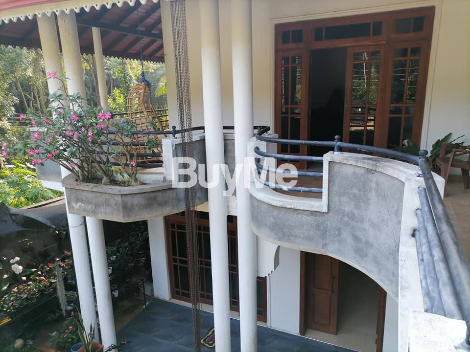 HOUSE FOR SALE IN PALLEKALE - KANDY / ARABIC HOUSE