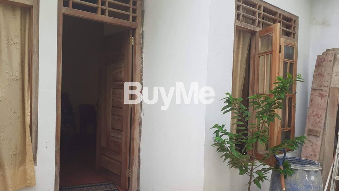 HOUSE FOR SALE IN WELLAMPITIYA KITHTHAMPAHUWA RANASURA MAWATHA