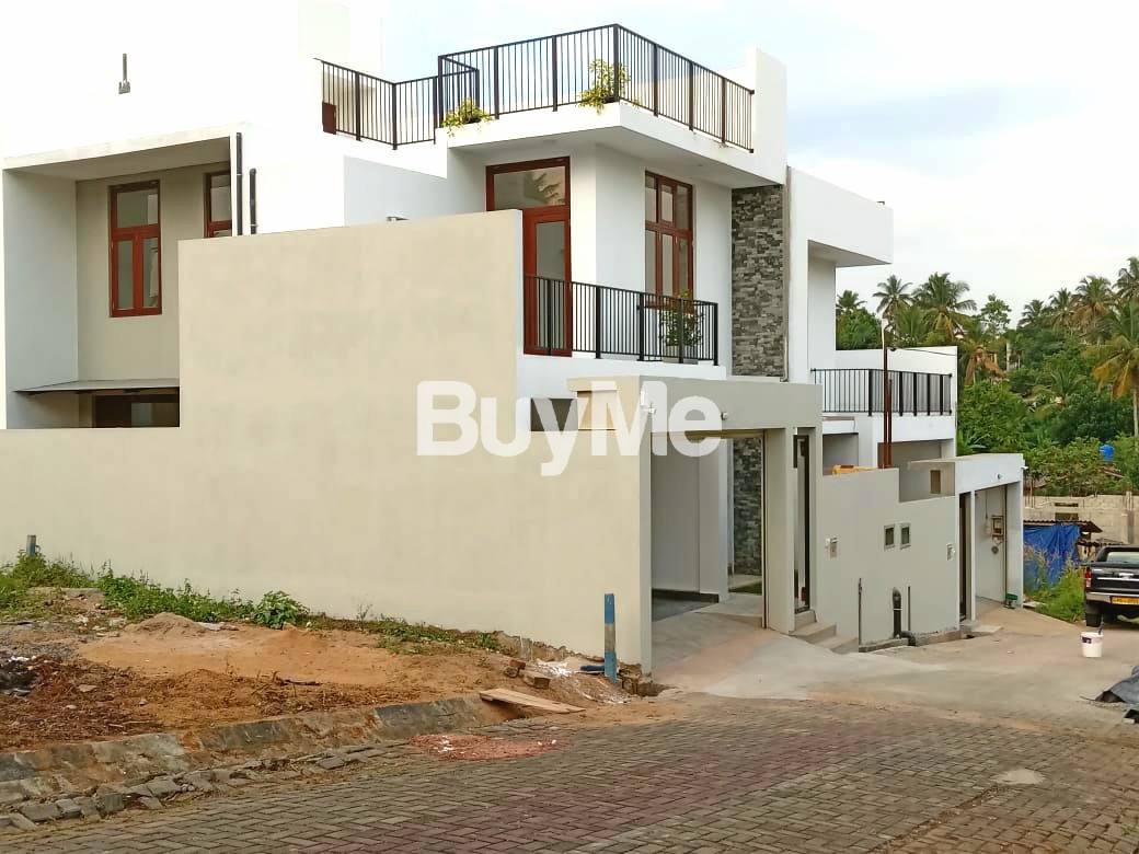 BRAND NEW TWO STORIED HOUSE FOR SALE IN KOTTAWA