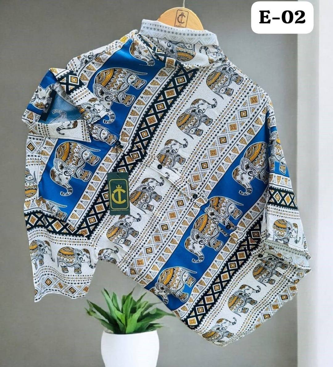 THE ELEPHANT PRINTED HAWAIIAN SHIRT - LIGHT BLUE