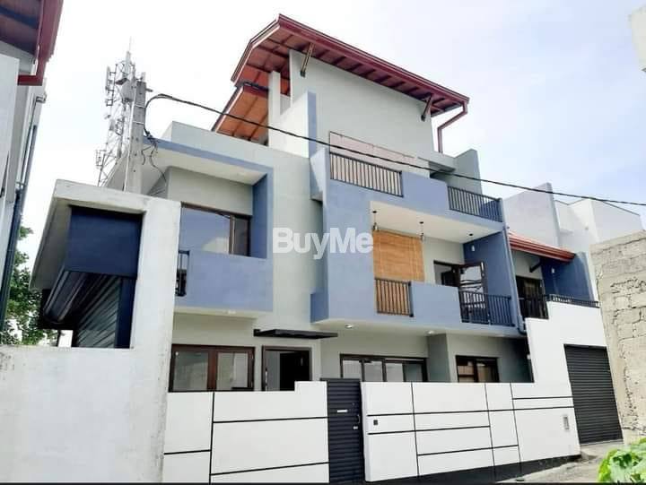 BRAND NEW MODERN 3 STOREY HOUSE FOR SALE IN MULLERIYAWA/ MALABE WITH FURNITURE