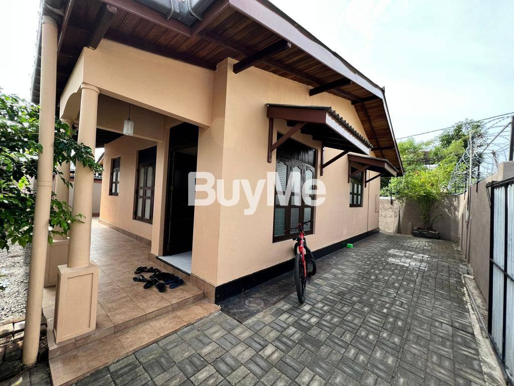 HOUSE FOR RENT IN HULUDAGODA ROAD, MOUNT LAVINIA