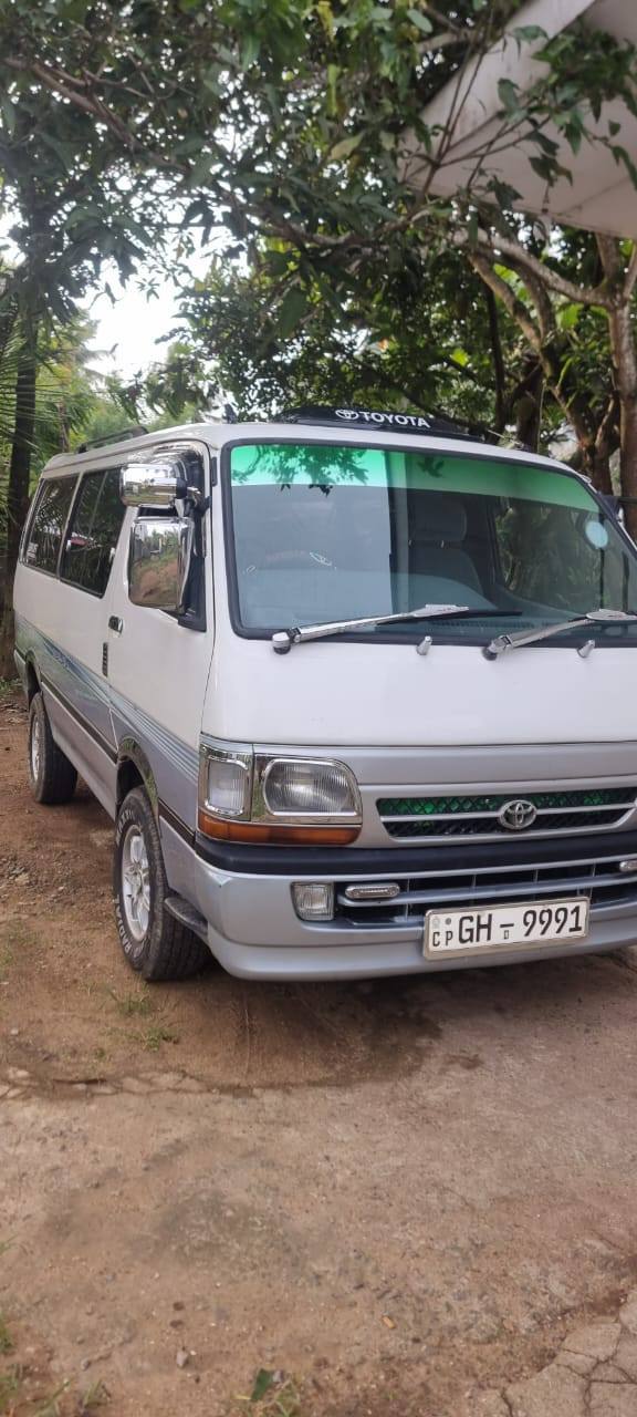 TOYOTA DOLPHIN VAN 1996