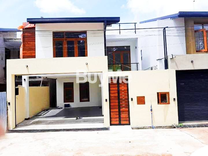 NEWLY COMPLETED 3 STOREY HOUSE FOR SALE IN MALABE