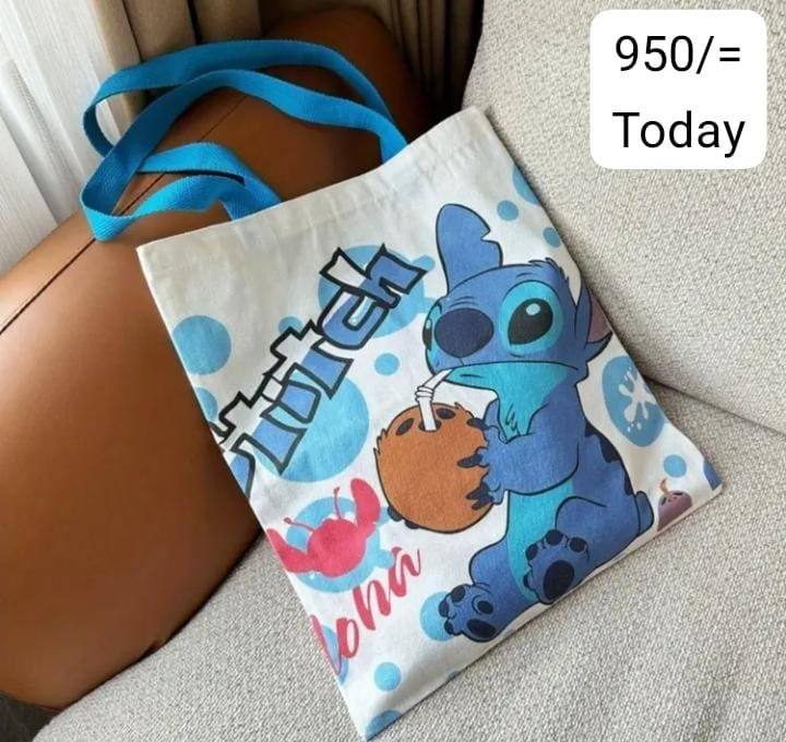 WHITE AND BLUE DESIGN HAND BAG