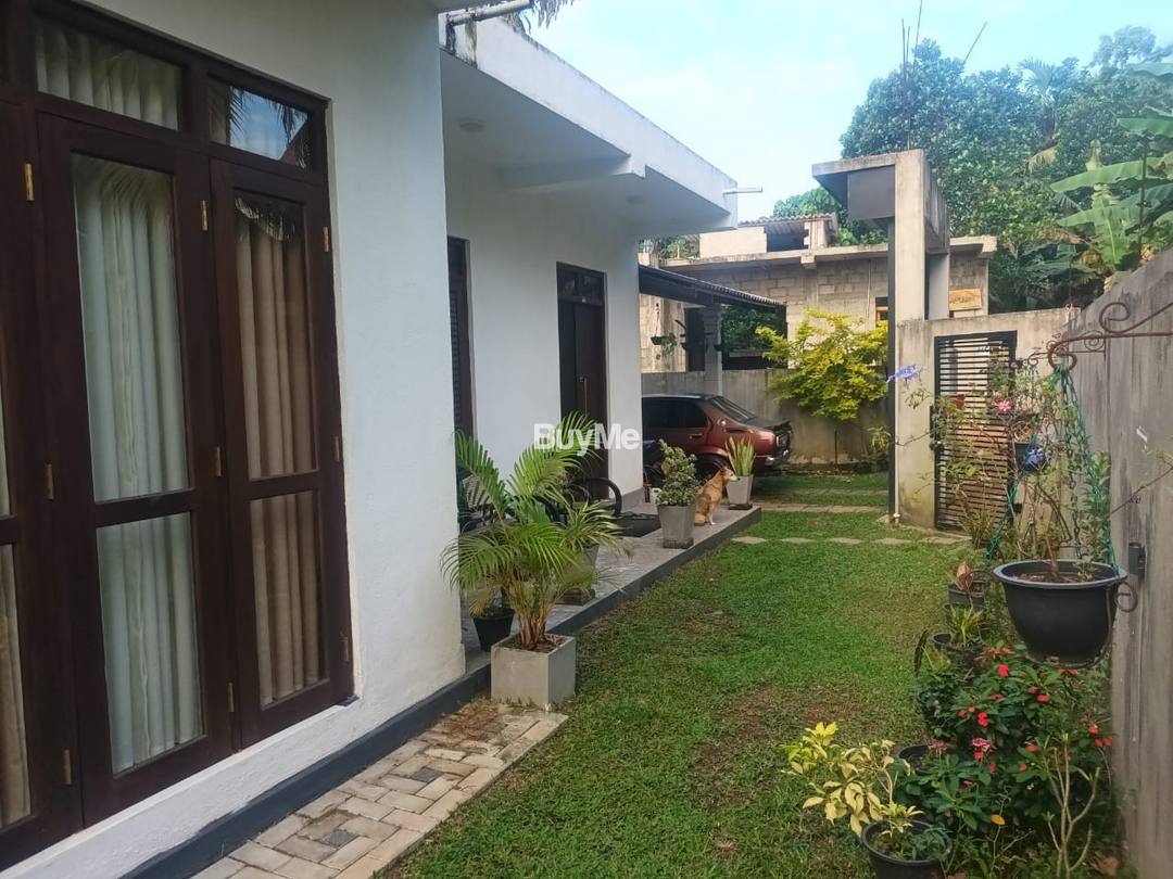 NEWLY BUILD SLAB HOSUE FOR SALE IN SAPUGASKANDA, KIRIBATHGODA