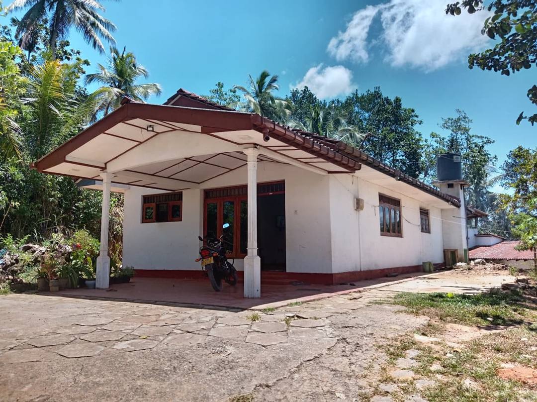 HOUSE WITH ANNEX FOR SALE IN DELGAHAWATTA, GALLE