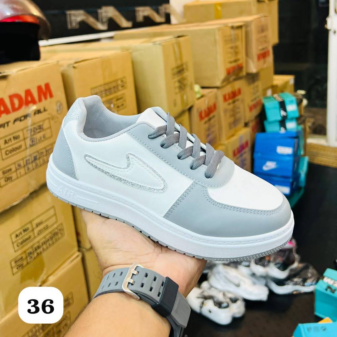 GREY SHOE