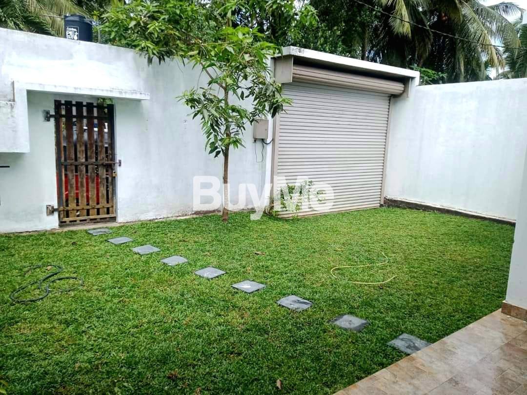 SINGLE STOREY "SLAB TYPE" COMPLETELY FINISHED HOUSE FOR SALE IN ATHURUGIRIYA KORATHOTA
