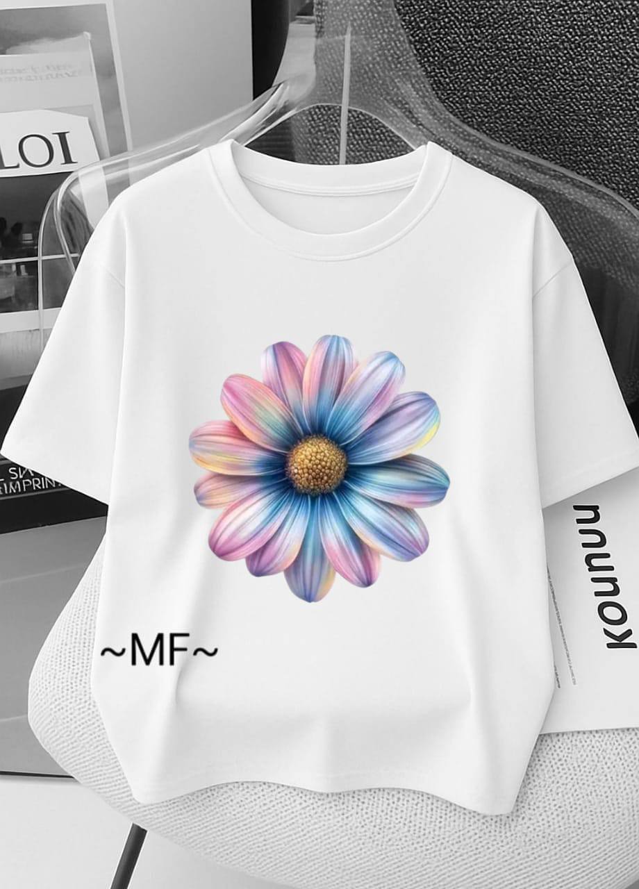 WHITE TEE WITH FLOWER PRINT