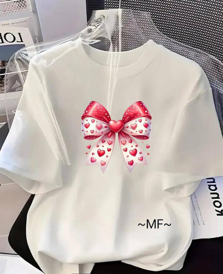 WHITE TEE WITH BOW DESIGN