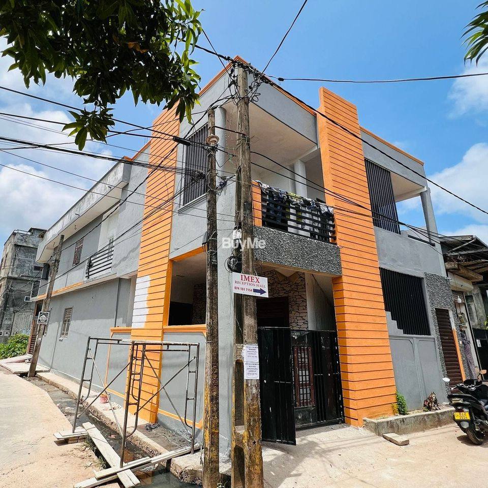 2 STOREY 3 HOUSES FOR SALE IN WELLAMPITIYA AVISSAWELLA MAIN ROAD