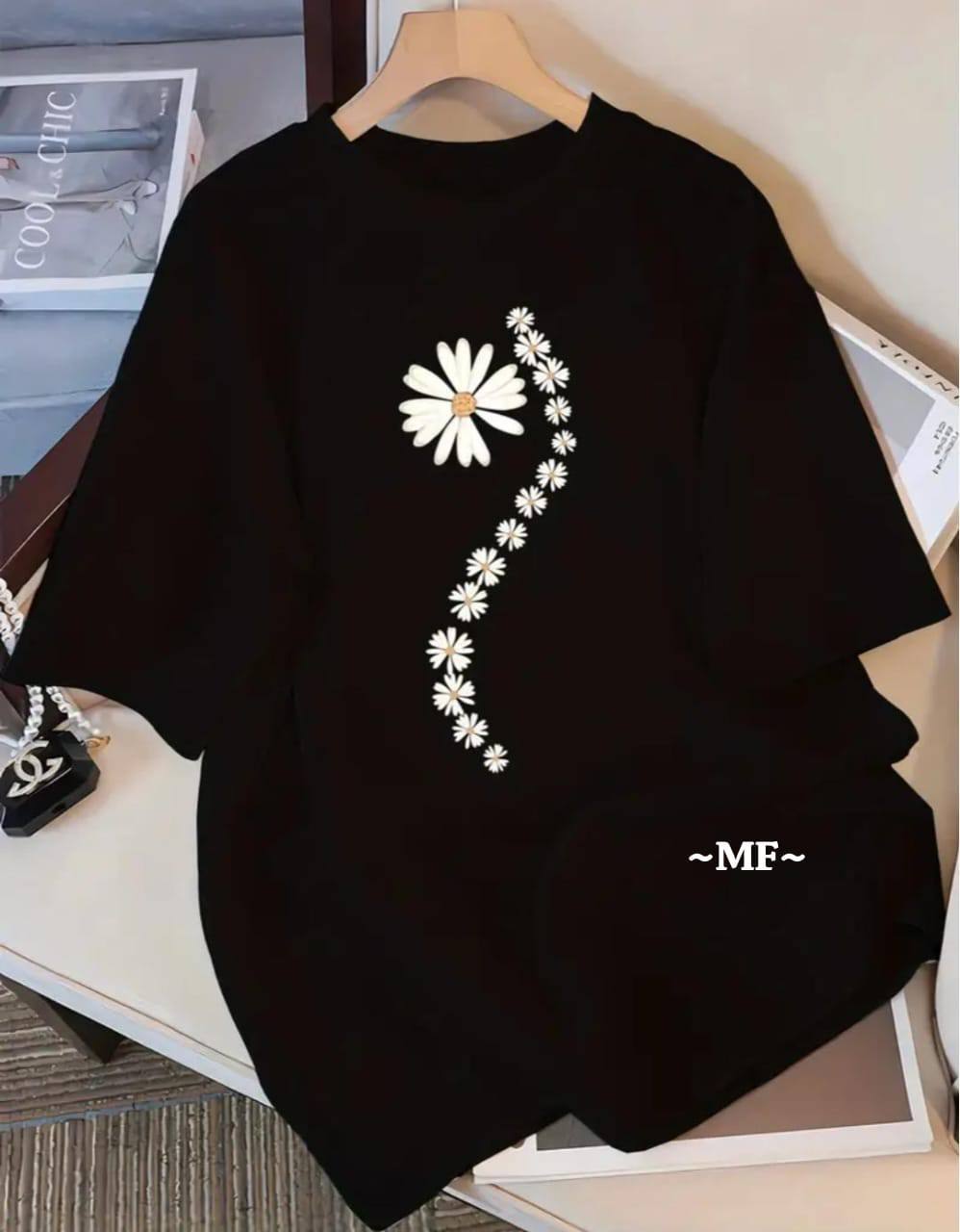 CASUAL BLACK TEE WITH FLORAL PRINT