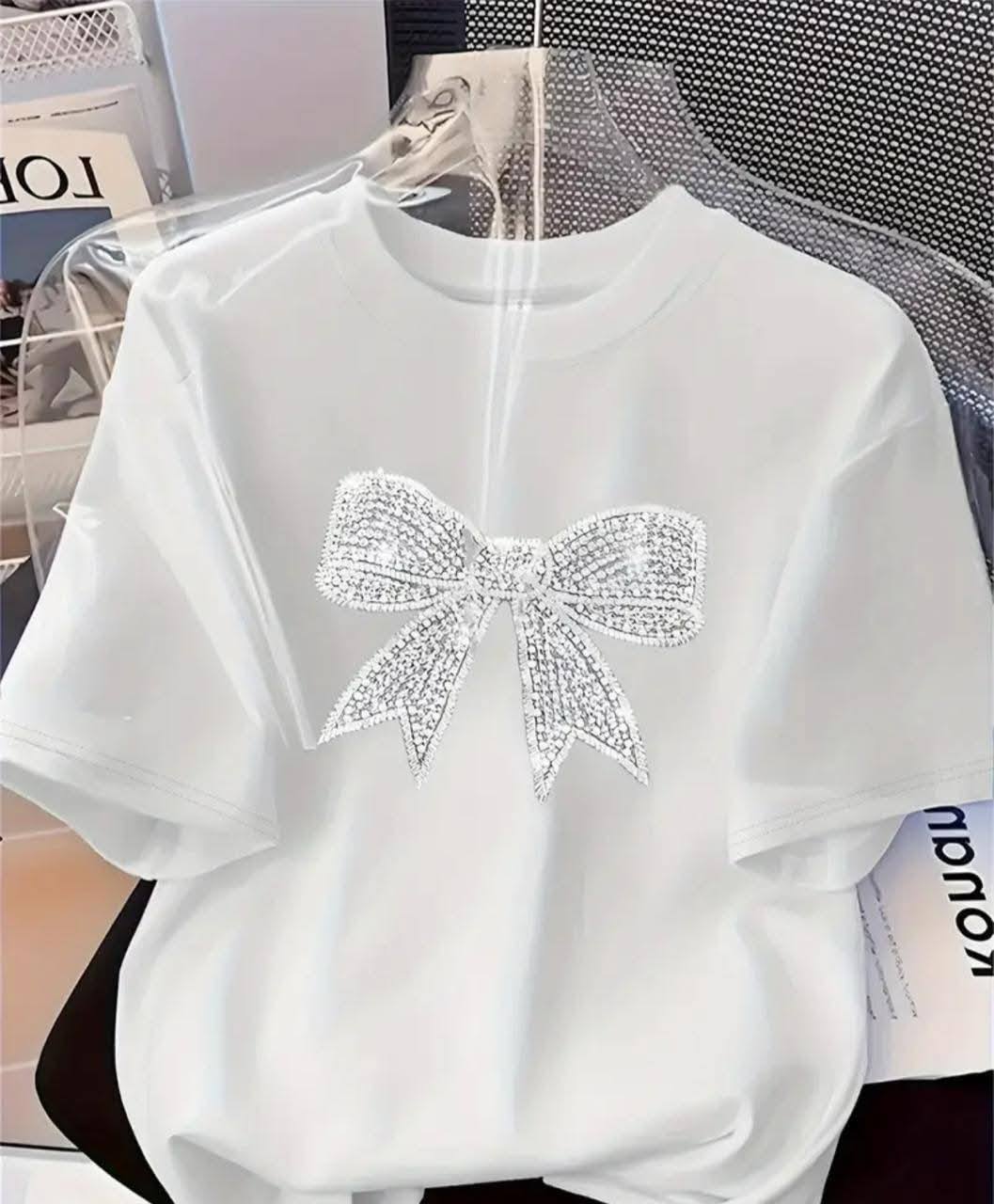 CASUAL TEE WITH BOW PRINT - WHITE