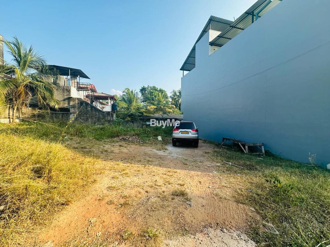 BARE LAND FOR SALE IN THALAWATHUGODA WEERA MAWATHA - (S352)