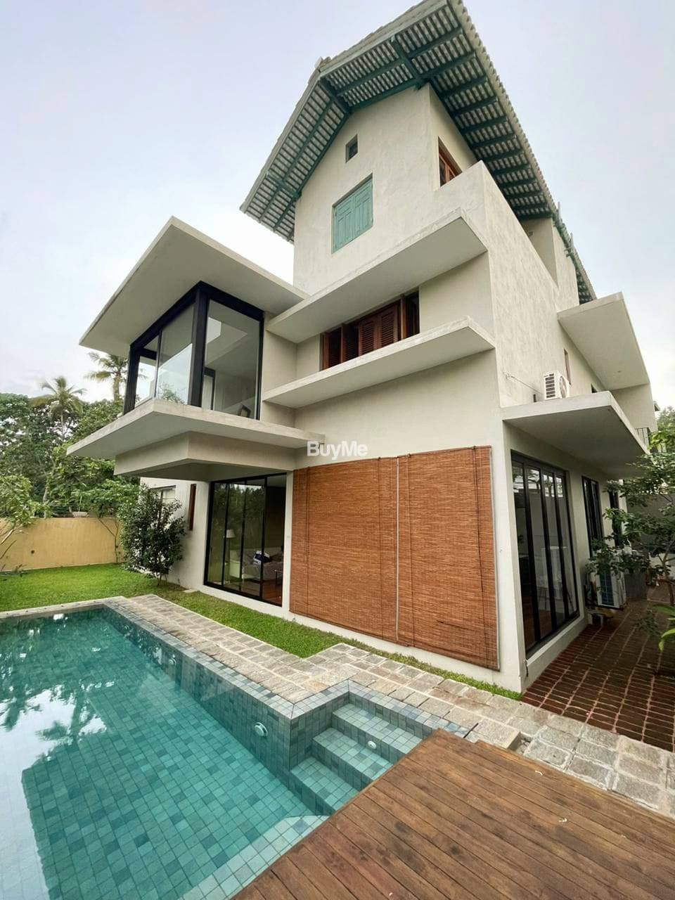 ARCHITECTURE DESIGNED SUPER LUXURY THREE STORY HOUSE FOR SALE IN HOKANDARA