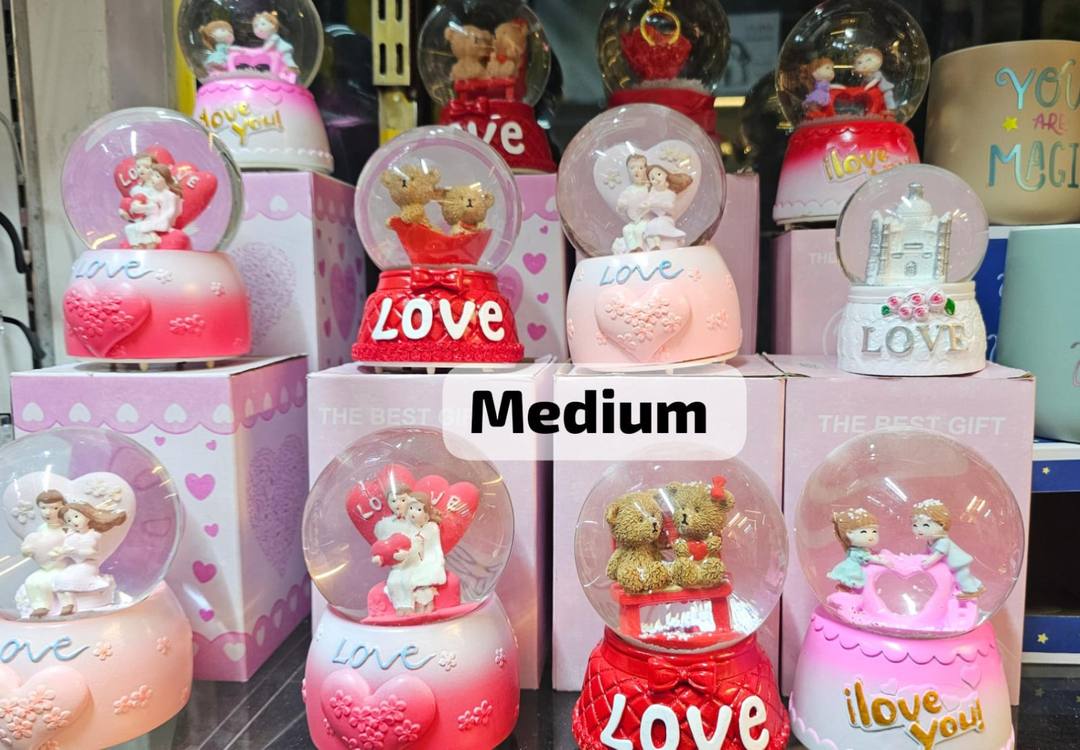 MEDIUM SIZE LOVE ORNAMENT