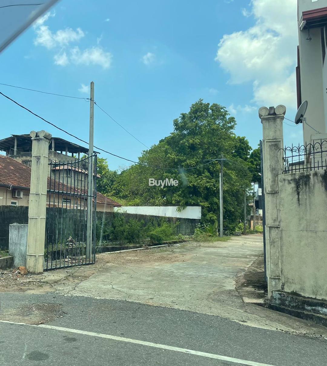 LAND FOR SALE IN MOUNT LAVINIA
