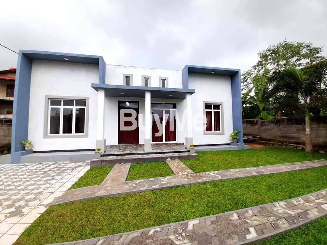 FULLY MODERN SINGLE STOREY HOUSE FOR SALE IN MAKOLA DALUGGALA