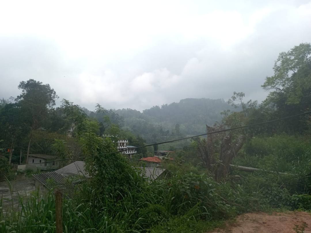 LAND WITH HOUSE FOR SALE IN BANDARAWELA