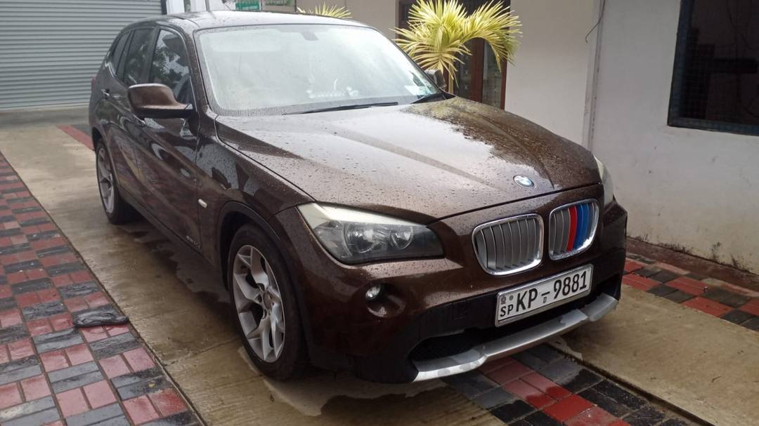BMW X1 2011