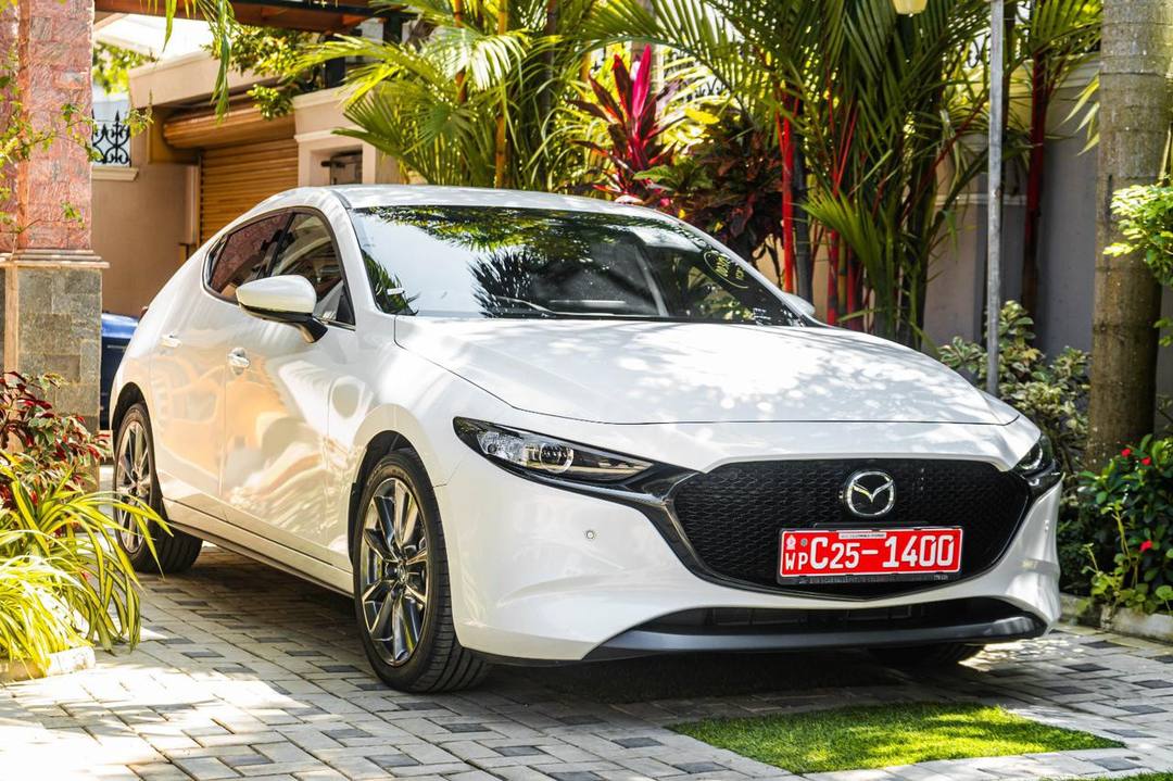 MAZDA 3 2023