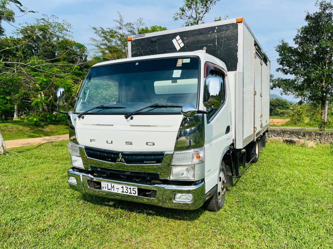 MITSUBISHI FUSO 2011