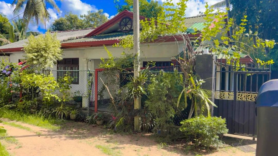 HOUSE FOR SALE IN SEEDUWA