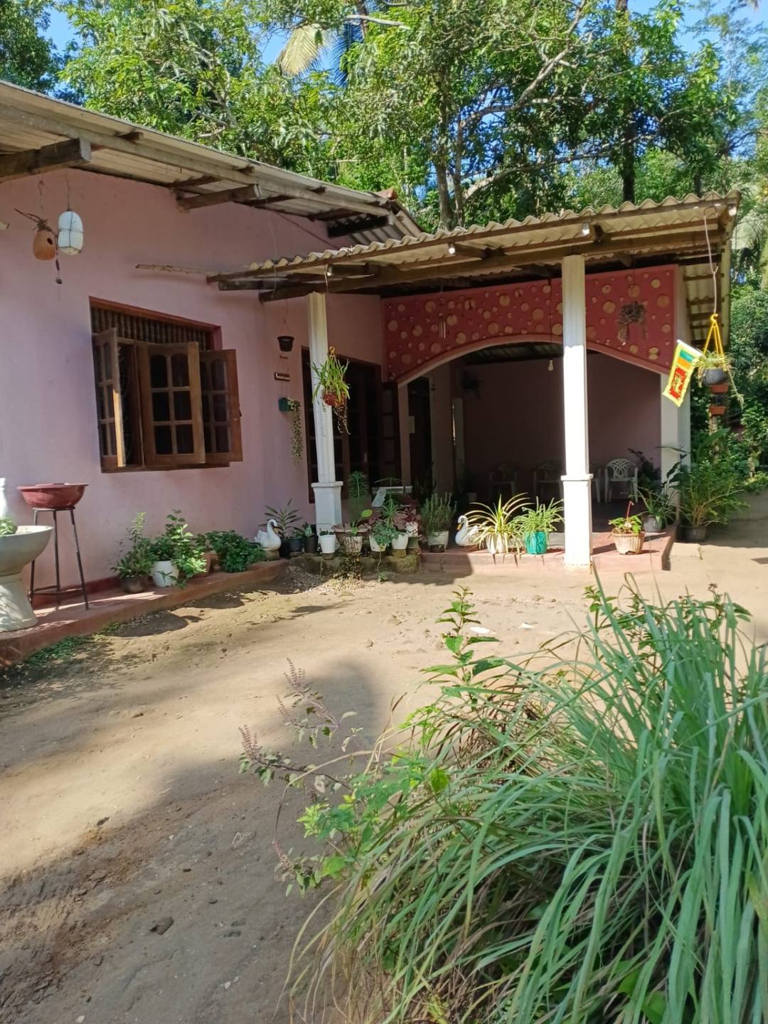 LAND WITH HOUSE FOR SALE IN KANDY
