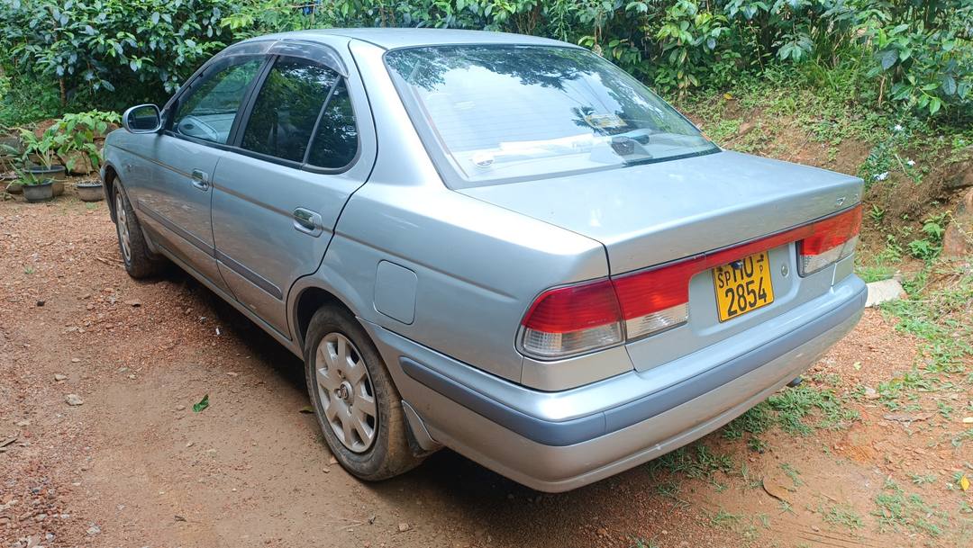 NISSAN FB15 EX SALOON 2000