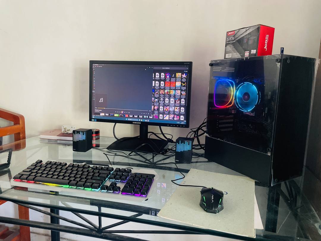AMD RYZEN 5 GAMING PC
