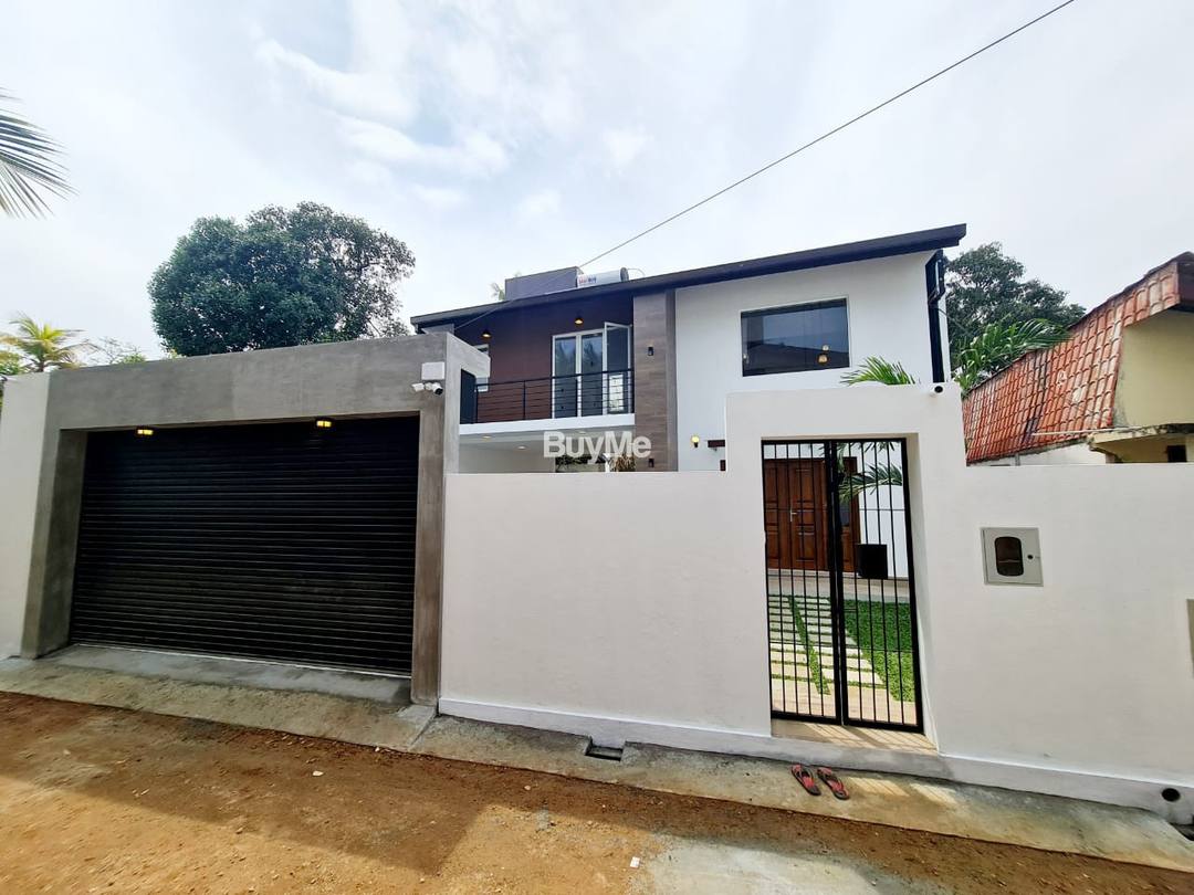 BRAND NEW 2 STOREY HOUSE FOR SALE IN MAHARAGAMA ARAWWALA