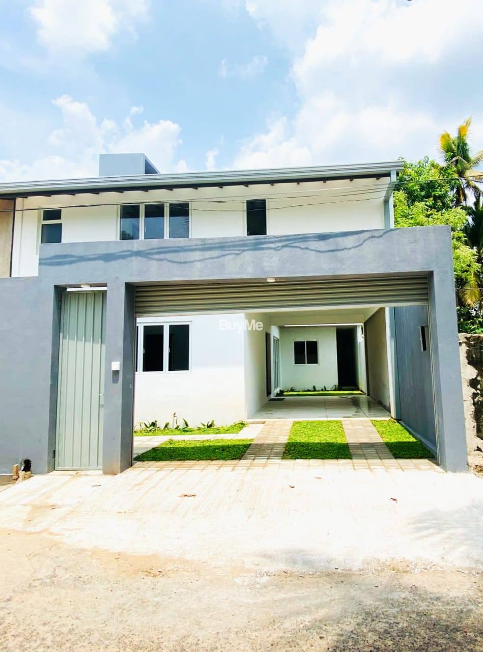 BRAND NEW 3 STOREY LUXURY HOUSE FOR SALE IN MALABE